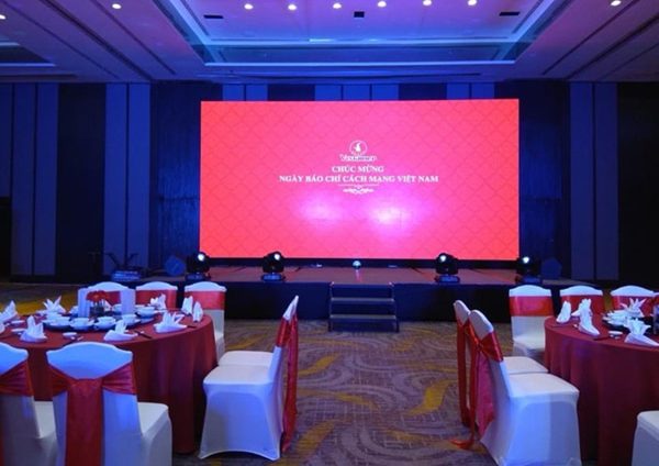 báo giá màn hình led hội trường