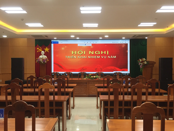 màn hình led phòng họp, hỗ trợ họp online, trình chiếu giáo án, dự án, kế hoạch cho các tổ chức, doanh nghiệp